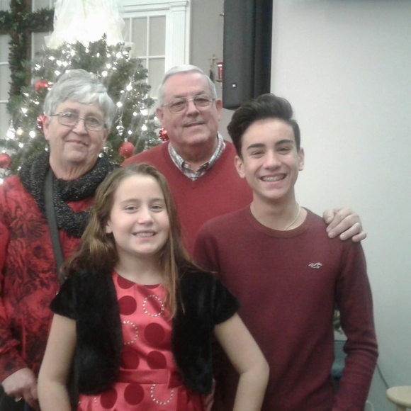 Profile Picture of Carol Reath (@kenandcarol) on Poshmark