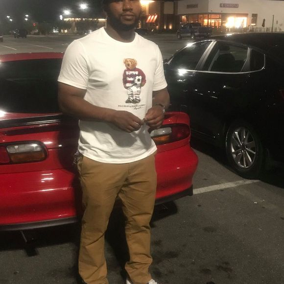 Profile Picture of Tevin Mishoe (@mishoetevin25) on Poshmark