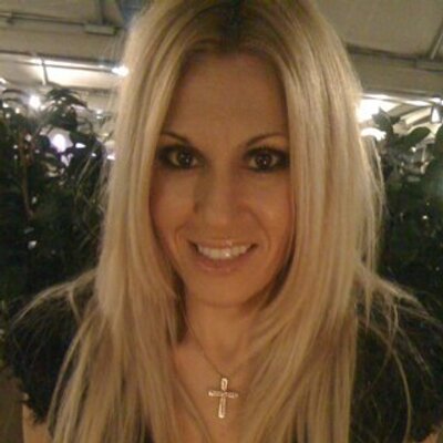 Profile Picture of Debbie Karas (@Fraoulita2011) on Twitter