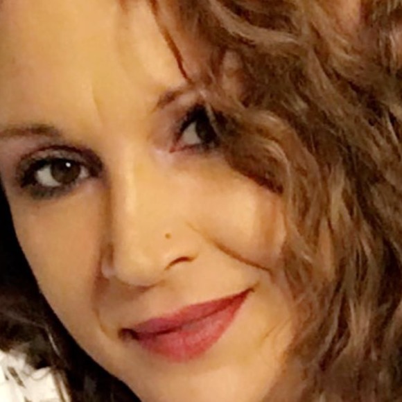 Profile Picture of Tina Schmidt (@tinamarie1313) on Poshmark