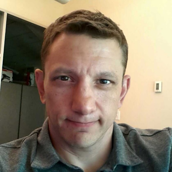 Profile Picture of Luke Hillebrecht (@lhillebrecht02) on Poshmark