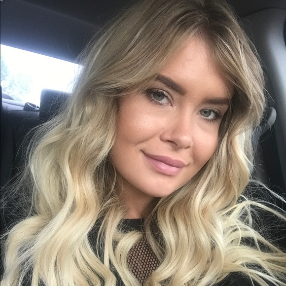 Profile Picture of Candice Wurster (@candicewurster) on Poshmark