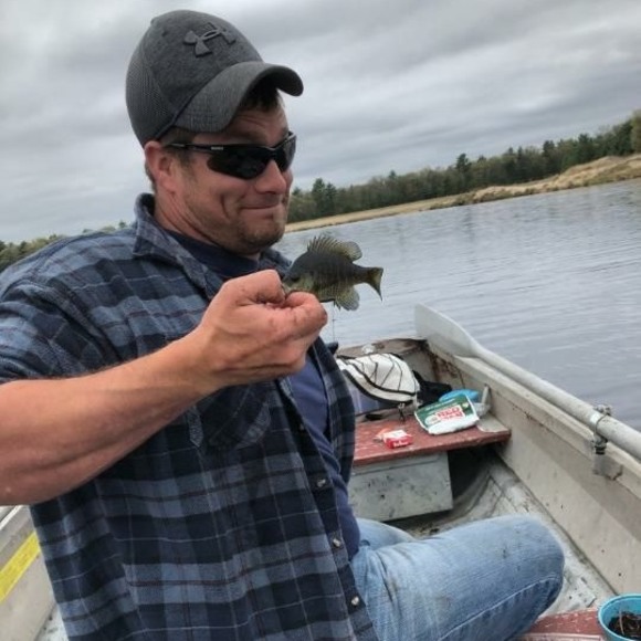 Profile Picture of Eric Ducy (@ericducy) on Poshmark