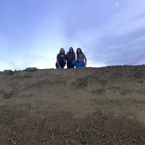 Profile Picture of Lauren Waskowiak (@waskowiakkk) on Poshmark