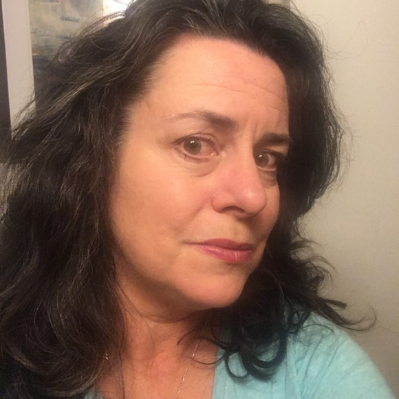 Profile Picture of Linda Cranston (@lindacranston1) on Poshmark