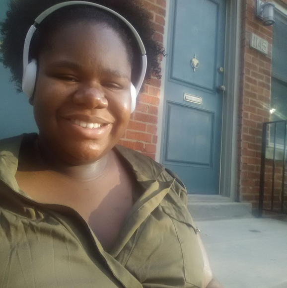 Profile Picture of Rashonda Jackson (@rashonda1993) on Poshmark