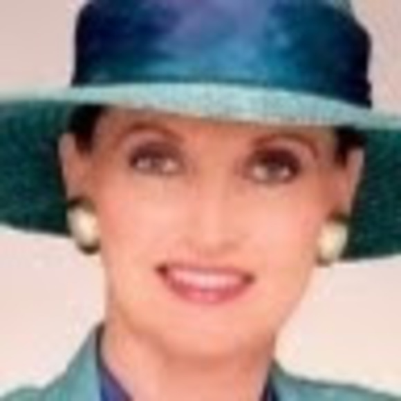 Profile Picture of Kathy Werness (@kawerness) on Poshmark