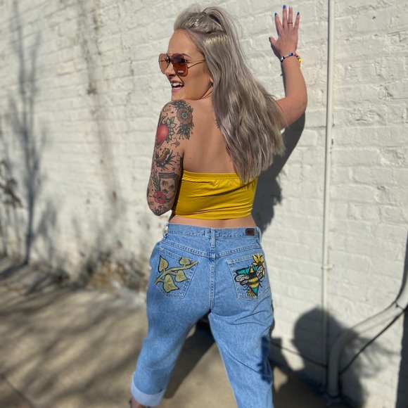 Profile Picture of Miranda Olson (@mirandaolson146) on Poshmark