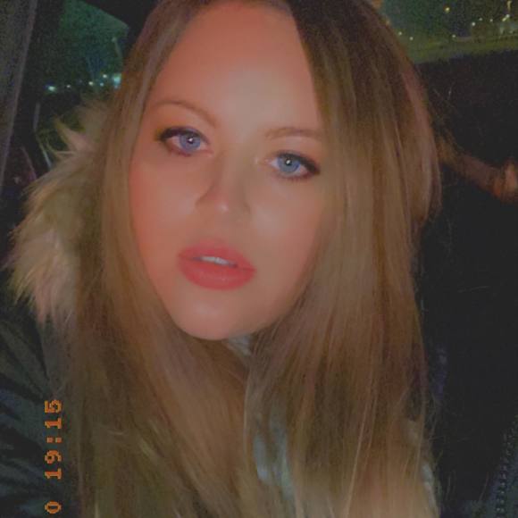 Profile Picture of Shay Long (@emilylong2295) on Poshmark