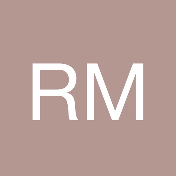 Profile Picture of Radhika Mangipudi (@rmangipudi) on Poshmark