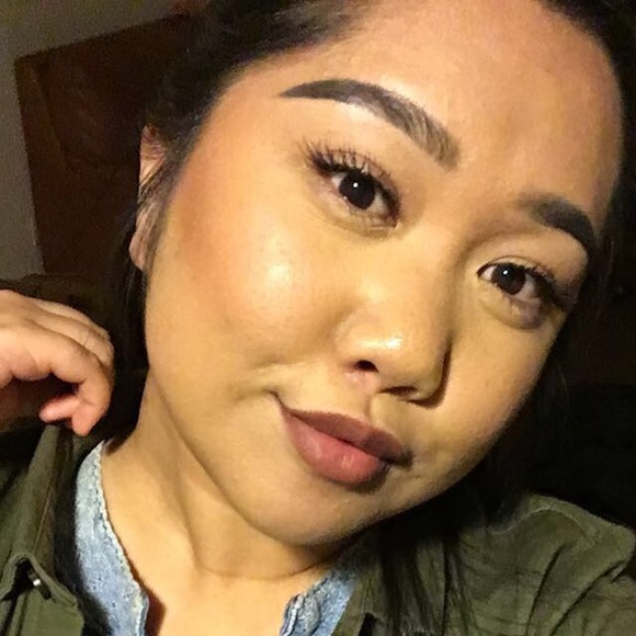 Profile Picture of Abi Camerino (@abicamerino) on Poshmark