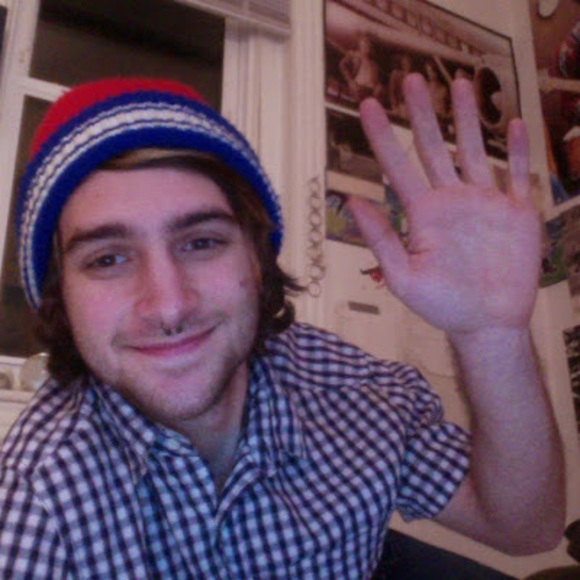 Profile Picture of Cooper Leardi (@cooperleardi) on Poshmark