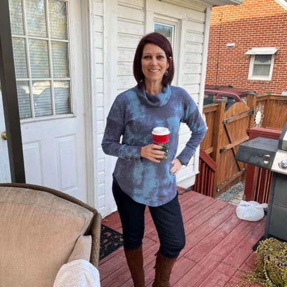 Profile Picture of Leslie Rudacille (@leslierudacille) on Poshmark