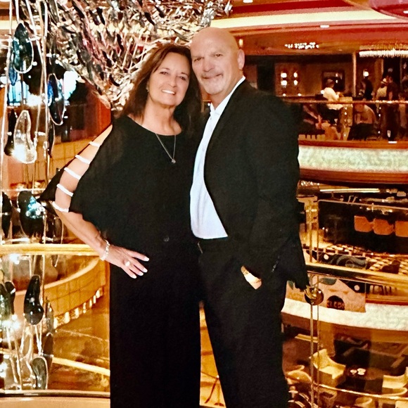 Profile Picture of Janet Pennock (@janpenn99) on Poshmark