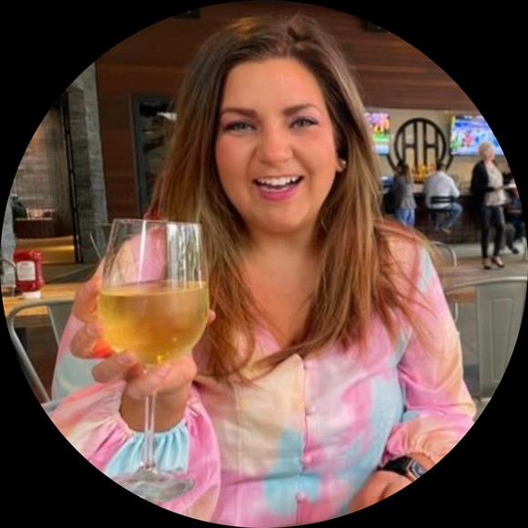 Profile Picture of Ashley Marchese (@craftandcloset) on Poshmark