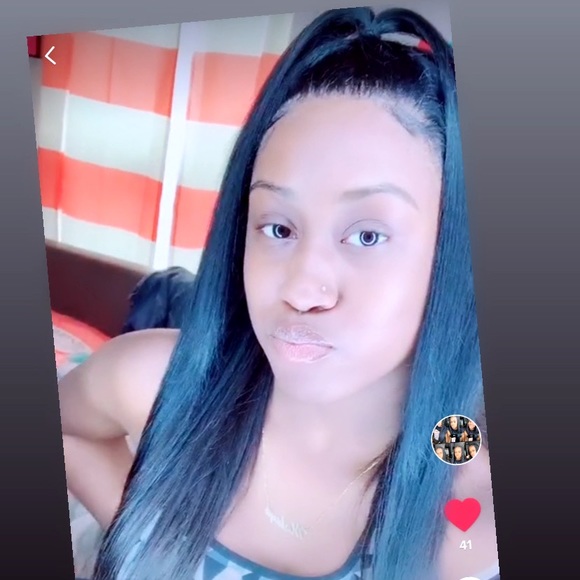 Profile Picture of Makiya Alexander (@makiyaalexan354) on Poshmark