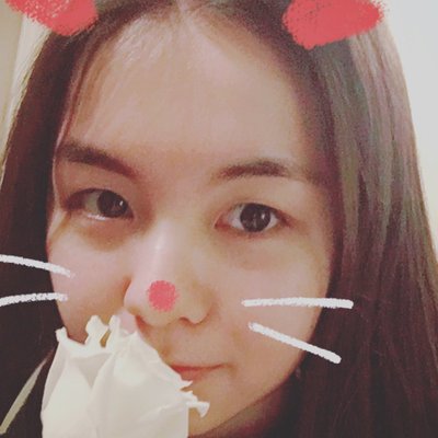 Profile Picture of Rowena Chen (@cjr200081) on Twitter