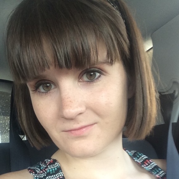 Profile Picture of Marianne Maresh (@mm1234210) on Poshmark