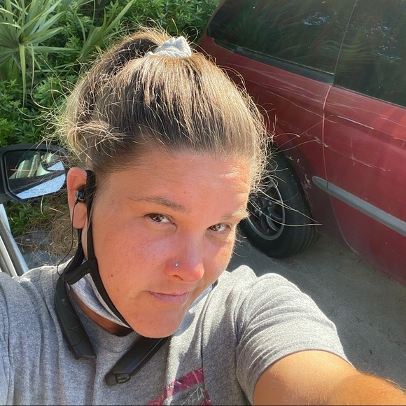 Profile Picture of Kim Swint (@kswint11) on Poshmark