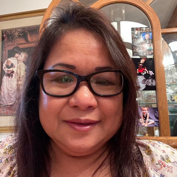 Profile Picture of Ybur Kabusao (@moraejbie) on Poshmark