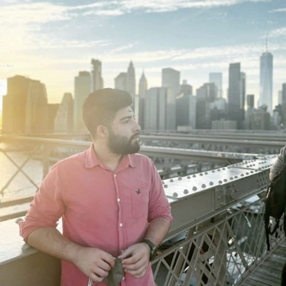 Profile Picture of Byron andres Limaico de la paz (@byritonandres) on Poshmark