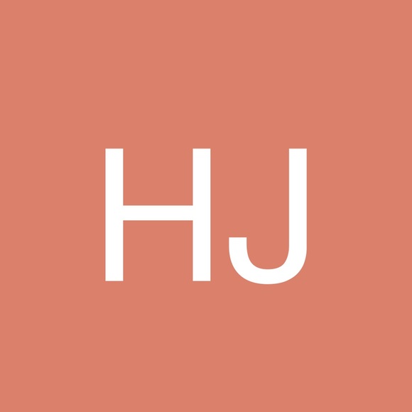 Profile Picture of Hazel John (@lyn_13) on Poshmark