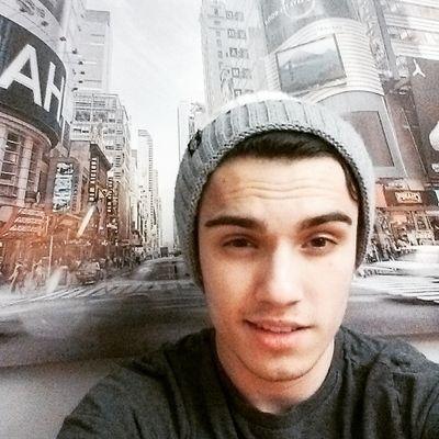 Profile Picture of Aris Morihovitis (@aris_paul) on Twitter