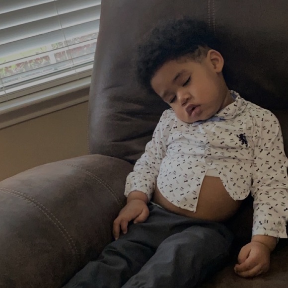 Profile Picture of Sheldon King (@jfjdnsosnd) on Poshmark