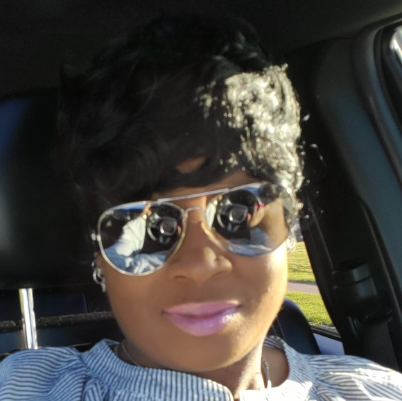 Profile Picture of Shantel Franklin (@star3455) on Poshmark