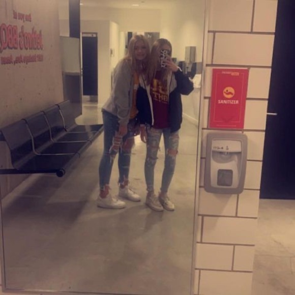 Profile Picture of Carli Jessen (@carlijessen) on Poshmark