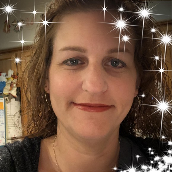 Profile Picture of Sara Banfill (@spbanfill) on Poshmark