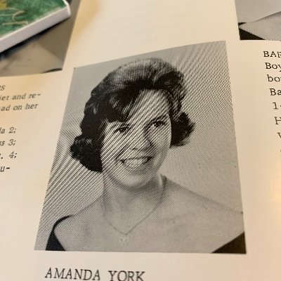 Profile Picture of Amanda York Beaty (@beaty_york) on Twitter