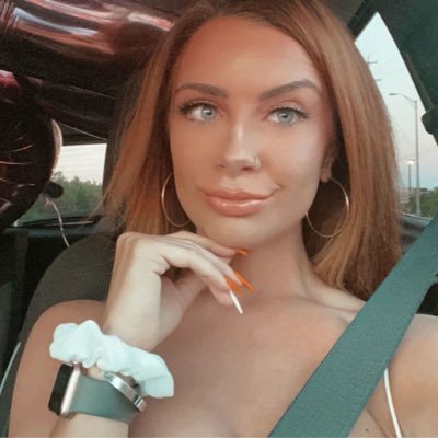 Profile Picture of Kaytee (@kayteeschmidt) on Twitter