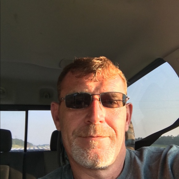 Profile Picture of Albert Woods (@albert_woods) on Poshmark