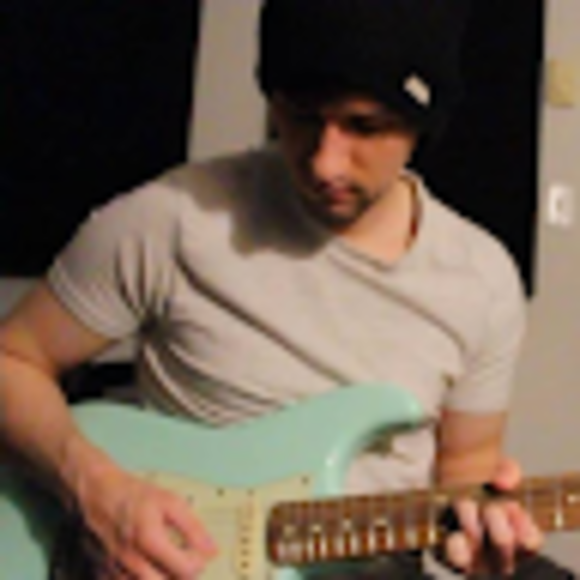 Profile Picture of Adam Grey (@adamgrey) on Poshmark