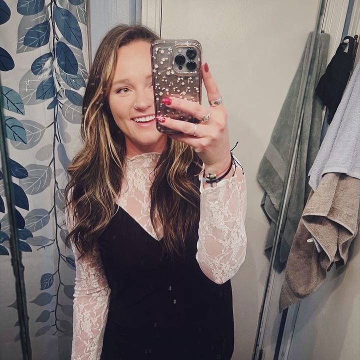 Profile Picture of Amanda Wells (@amandawells60) on Tiktok