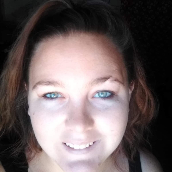 Profile Picture of Megan Schoeck (@meganschoeck) on Poshmark