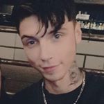 Profile Picture of 𝐀𝐧𝐝𝐫𝐞𝐰 𝐁𝐢𝐞𝐫𝐬𝐚𝐜𝐤 (@bruisedsunflowers) on Instagram