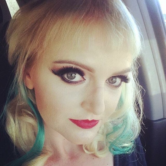 Rochelle Bougher - Poshmark Profile Picture of Rochelle Bougher (@shelliedeyette) on Poshmark