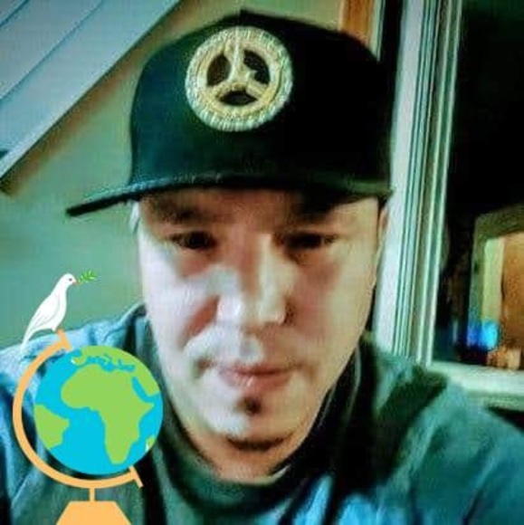 Profile Picture of Daniel Massettoe (@danielmassettoe) on Poshmark