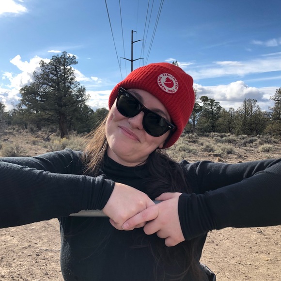 Profile Picture of Lily Beck (@lilybeck) on Poshmark