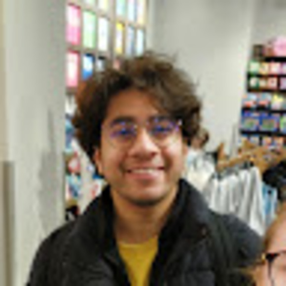 Profile Picture of Ahmed Siddiqui (@ahmed17siddiqui) on Poshmark