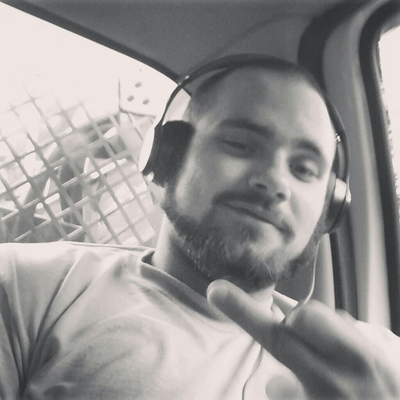 Profile Picture of David Lancaster (@d_iron_man) on Poshmark