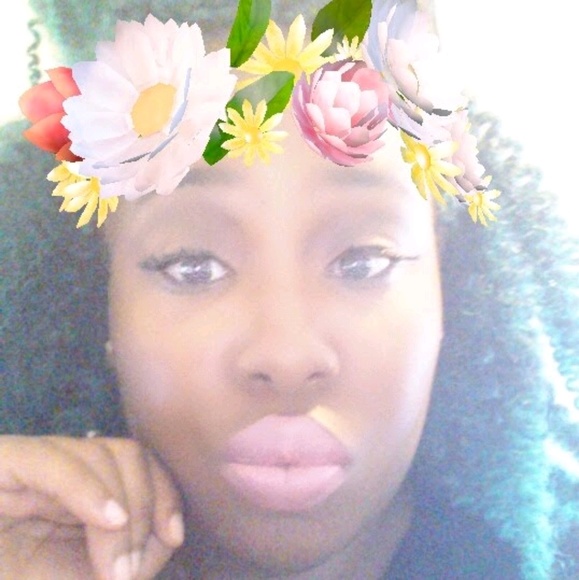 Profile Picture of Dorthy Nailer (@djlucy2015) on Poshmark