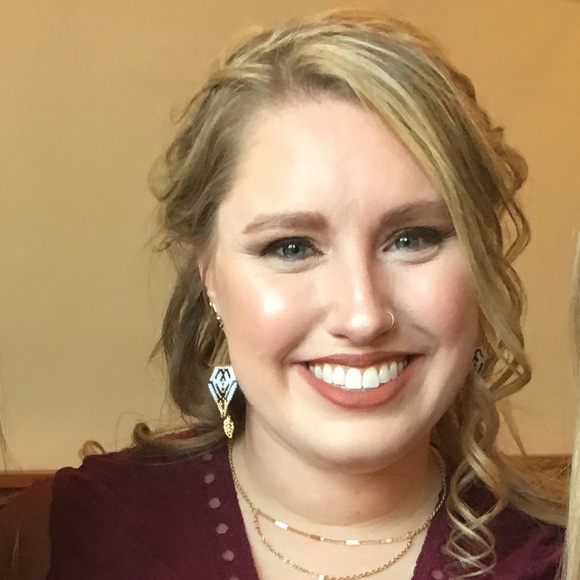 Profile Picture of Sierra Kepner (@skepner12) on Poshmark