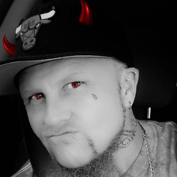 Profile Picture of Matt Holt (@mattholt351) on Poshmark