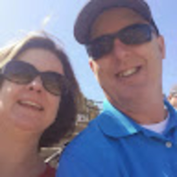 Profile Picture of Dawn Waggoner (@dawnwaggoner712) on Poshmark