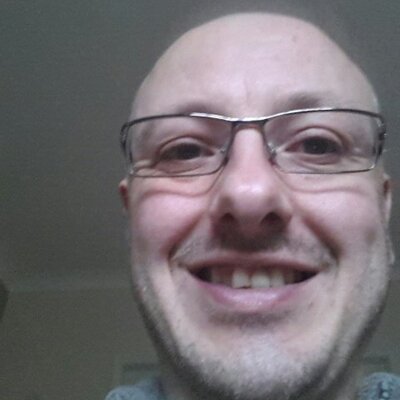 Profile Picture of Howard Lowe (@Howietrip) on Twitter