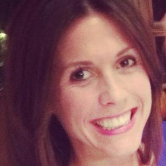 Profile Picture of Amber Chutz (@ascpkp) on Poshmark