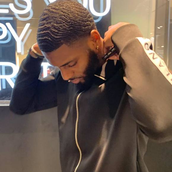 Profile Picture of John Grant (@arr0grant) on Poshmark